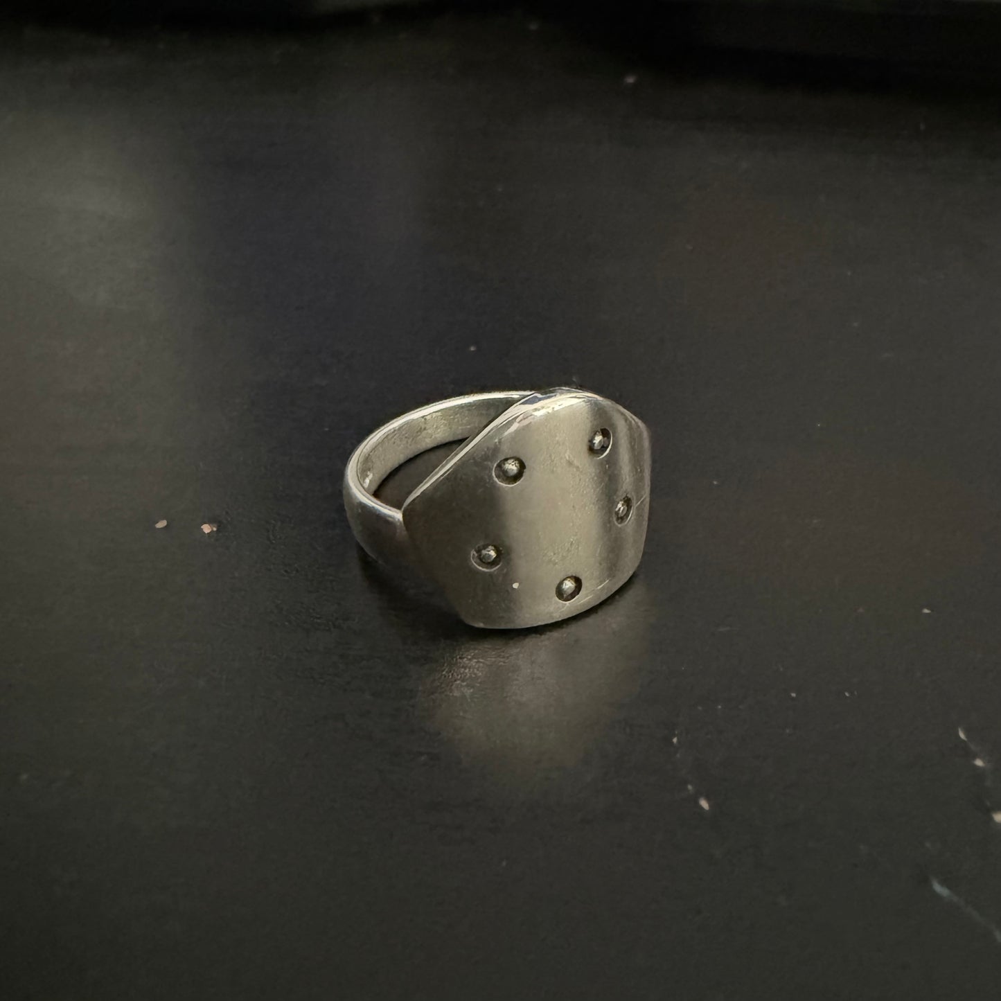 V-Shield Ring