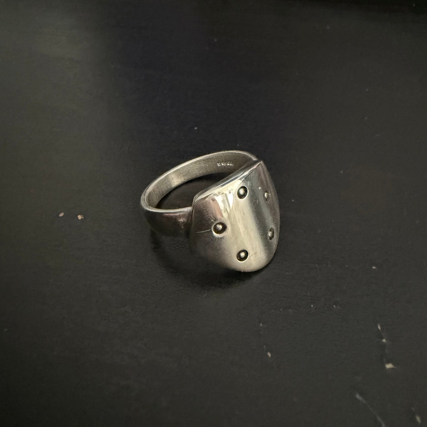 V-Shield Ring